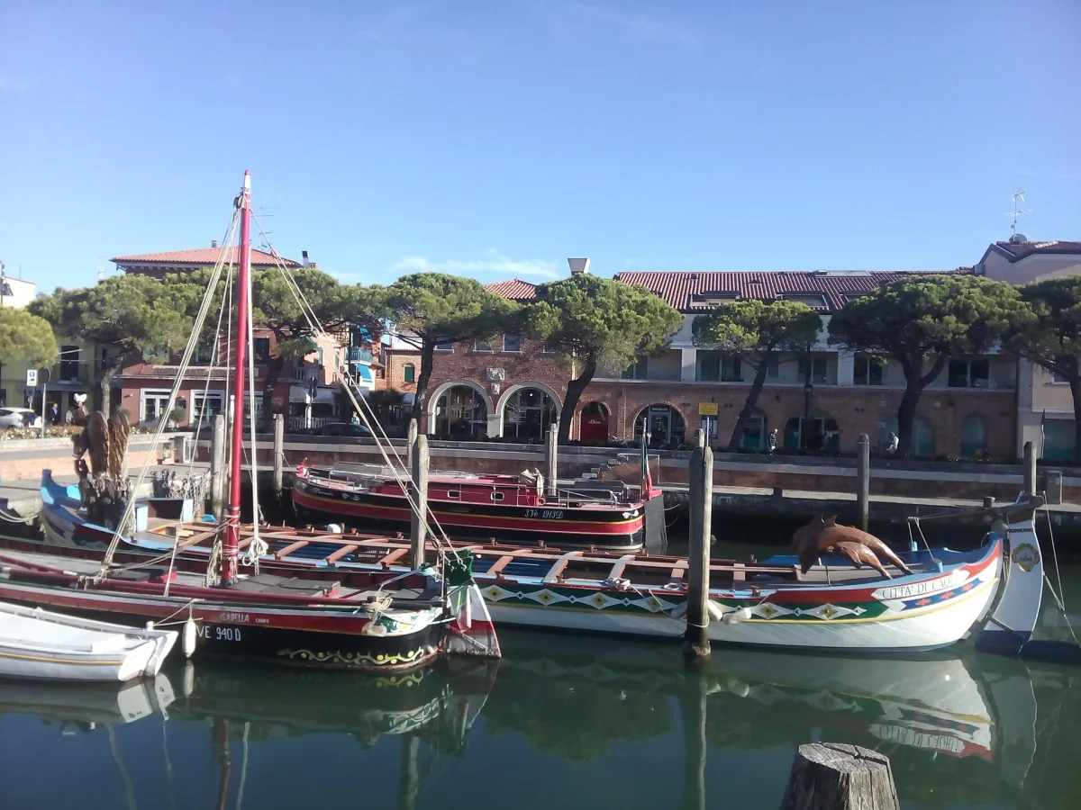 Caorle o Bibione: quale scegliere per una vacanza in coppia?