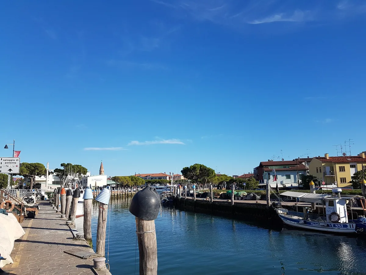 Itinerario Hemingway in laguna a Caorle: letteratura e natura