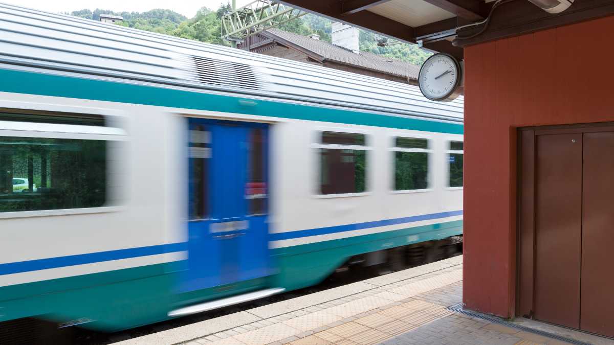 Trasporti pubblici Venezia-Caorle: orari e alternative 2026